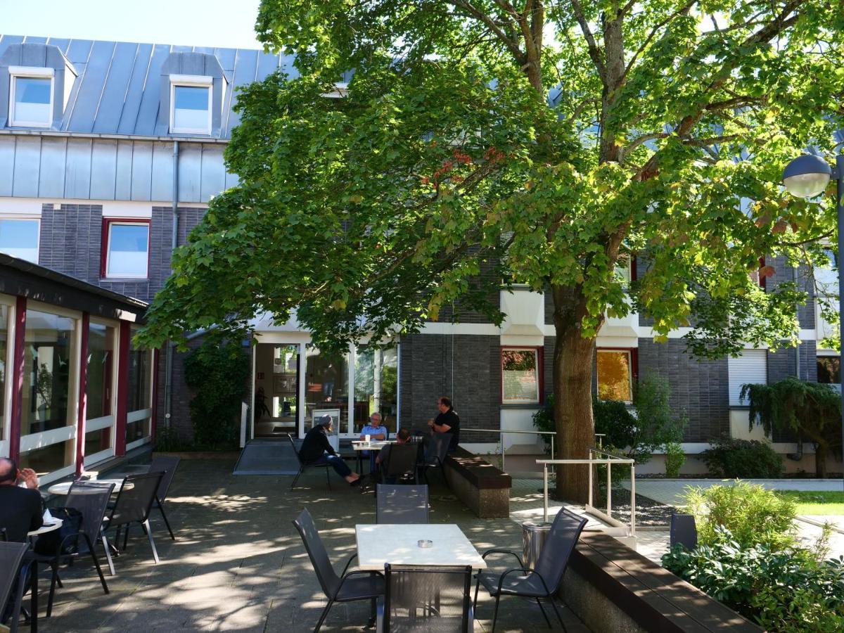 Nell-Breuning-Hotel Herzogenrath Buitenkant foto